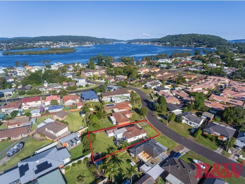 62 Robin Crescent, Woy Woy NSW 2256