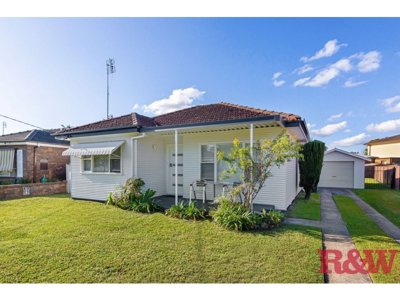 62 Robin Crescent, Woy Woy NSW 2256