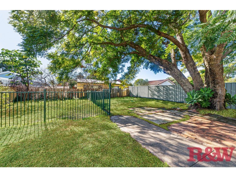 33 McEvoy Avenue, Umina Beach NSW 2257