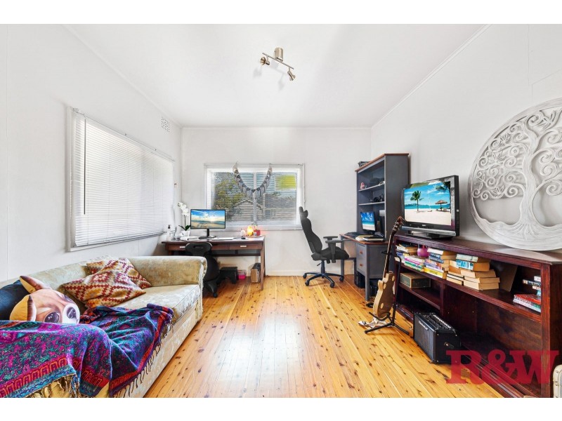 33 McEvoy Avenue, Umina Beach NSW 2257