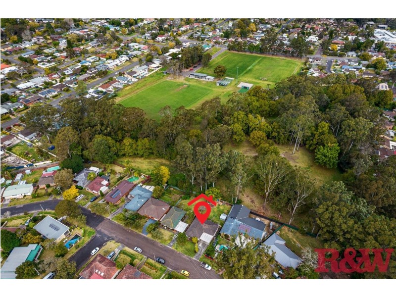 40 Bourbon Street, Wyoming NSW 2250