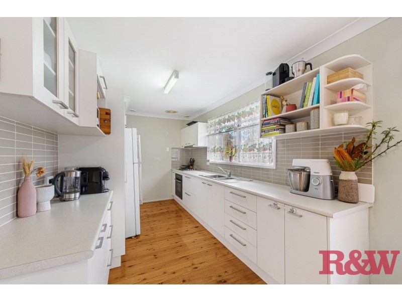 40 Bourbon Street, Wyoming NSW 2250