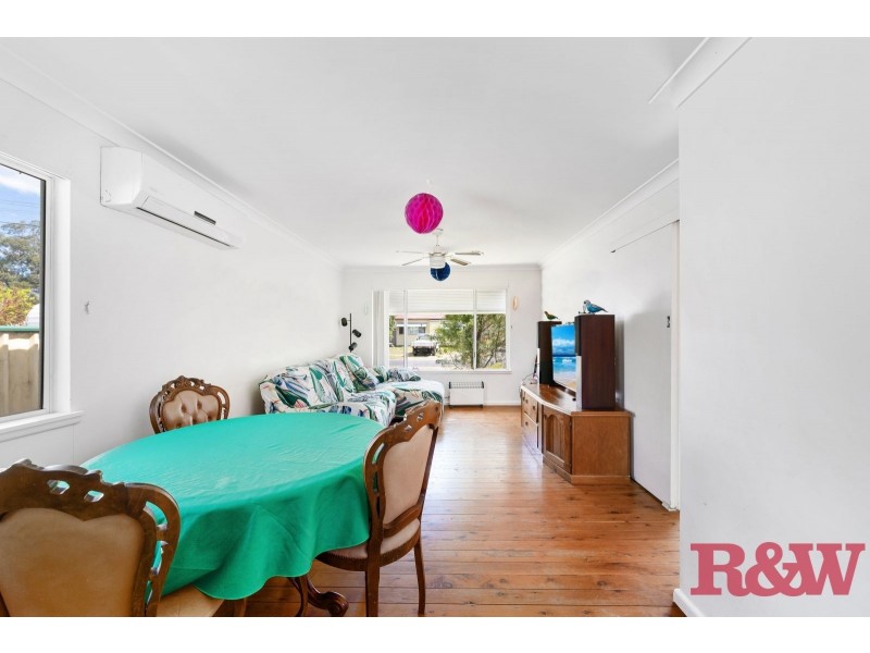 12 Wentworth Avenue, Woy Woy NSW 2256