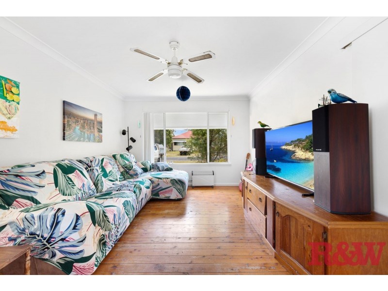 12 Wentworth Avenue, Woy Woy NSW 2256