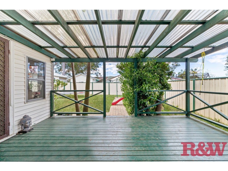 12 Wentworth Avenue, Woy Woy NSW 2256