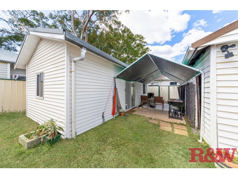 12 Wentworth Avenue, Woy Woy NSW 2256