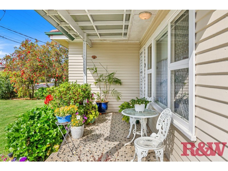 9 Norma Cr, Woy Woy NSW 2256