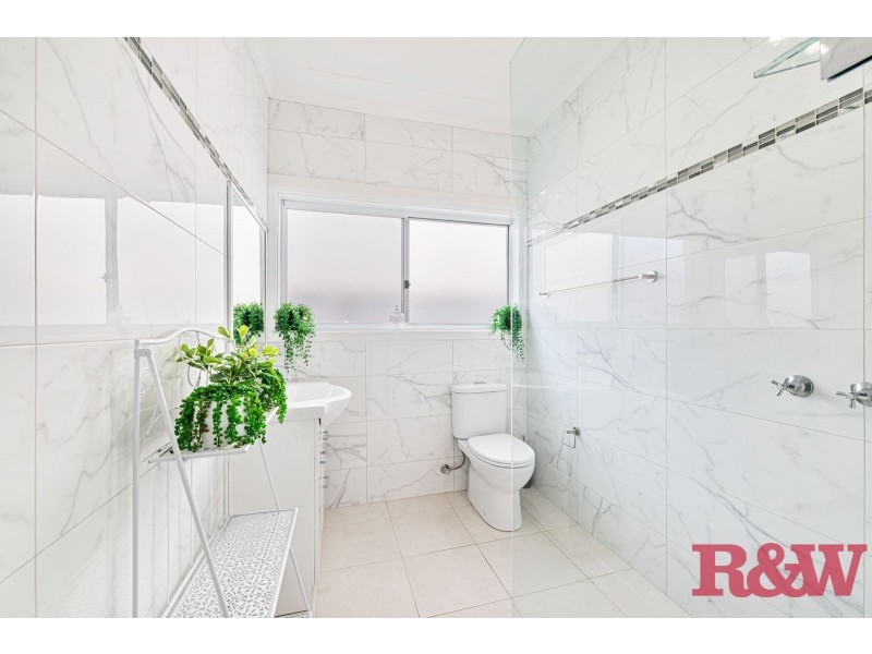 9 Norma Cr, Woy Woy NSW 2256