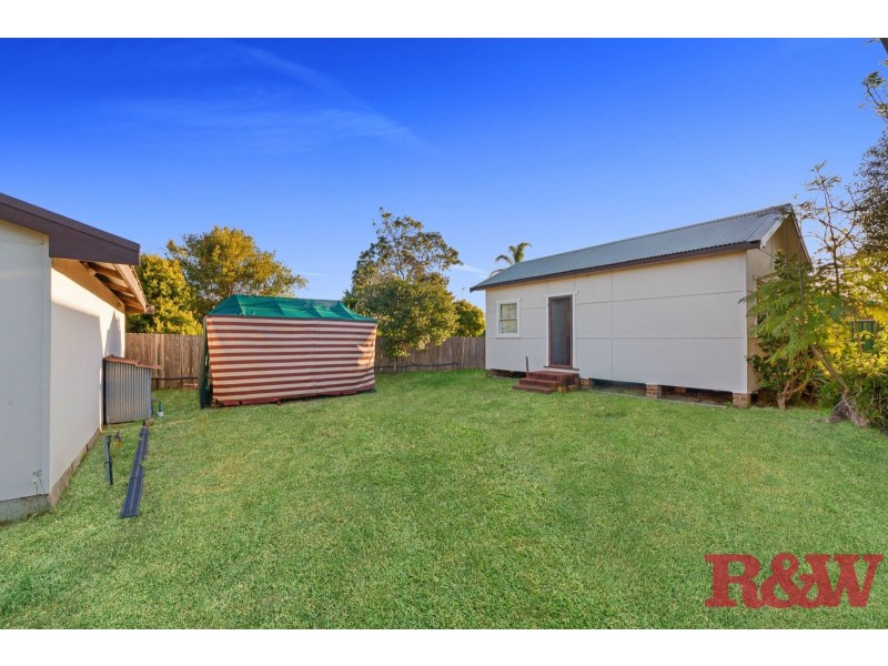 121 Broken Bay Road, Ettalong Beach NSW 2257