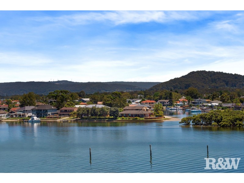 36 Daley Avenue, Daleys Point NSW 2257