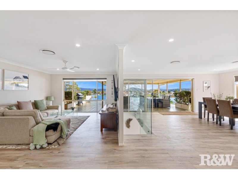 36 Daley Avenue, Daleys Point NSW 2257