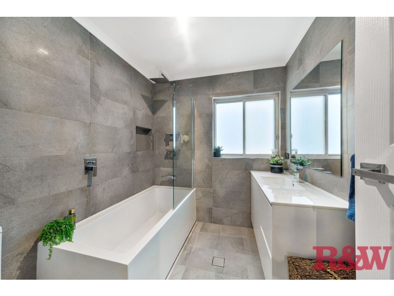 5 Fairview Street, Woy Woy NSW 2256