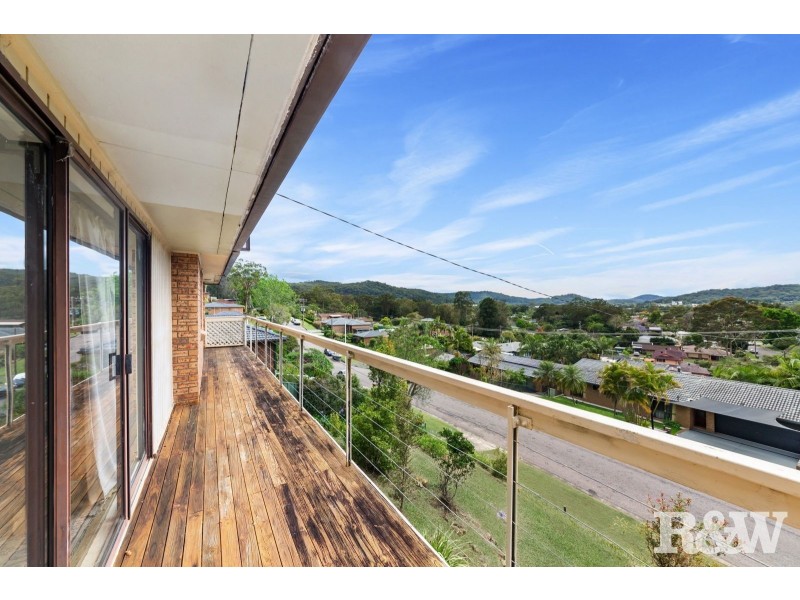 73 Wendy Drive, Point Clare NSW 2250