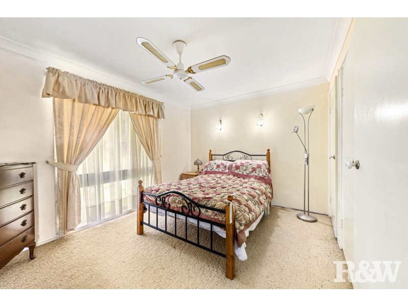 73 Wendy Drive, Point Clare NSW 2250
