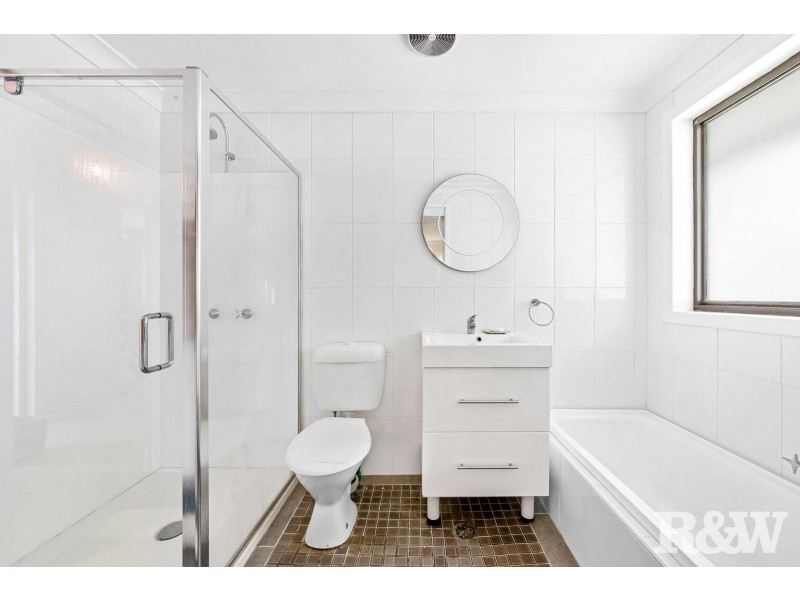 73 Wendy Drive, Point Clare NSW 2250