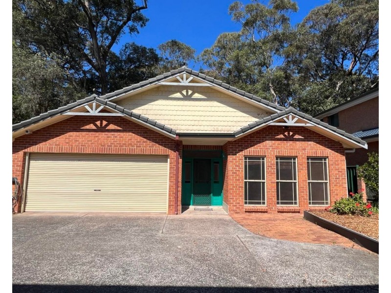 2/8 Scott Street, Point Clare NSW 2250