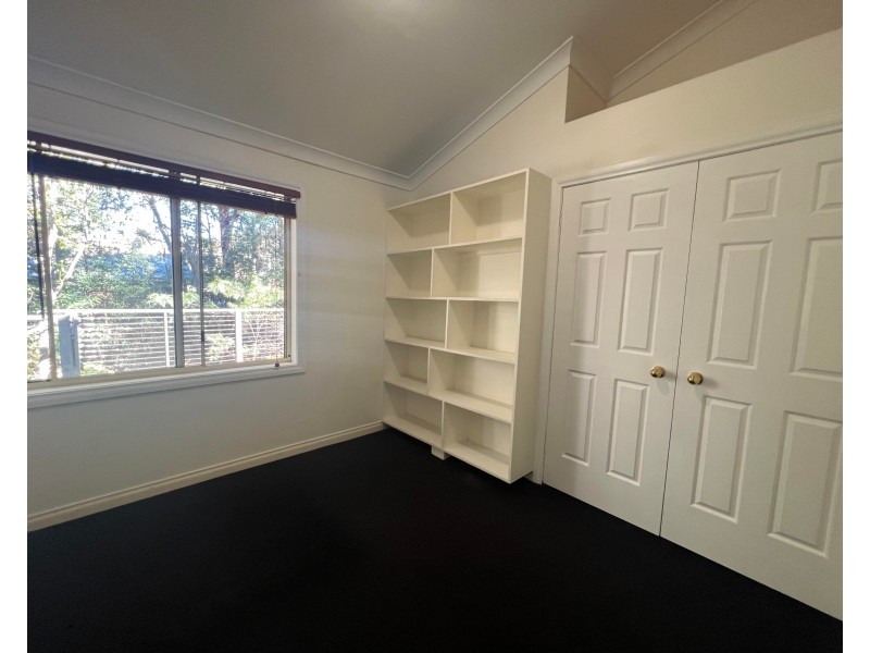 2/8 Scott Street, Point Clare NSW 2250