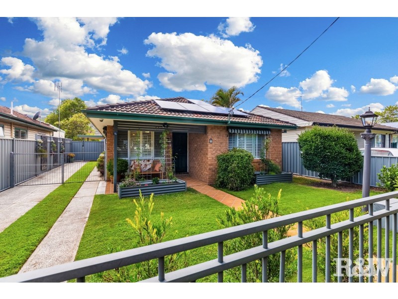 86 Trafalgar Avenue, Woy Woy NSW 2256