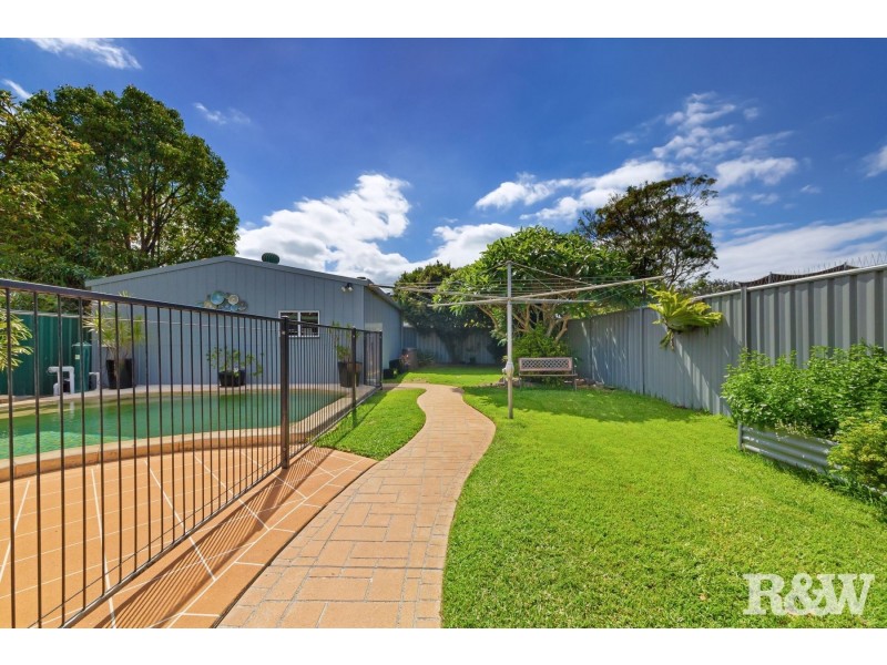 86 Trafalgar Avenue, Woy Woy NSW 2256