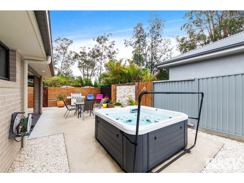 17 Milpera Road, Green Point NSW 2251