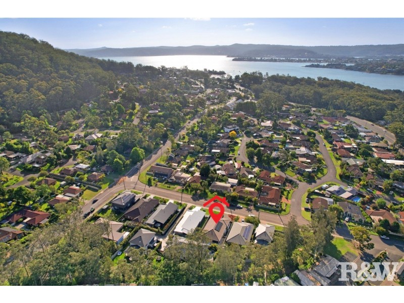 17 Milpera Road, Green Point NSW 2251