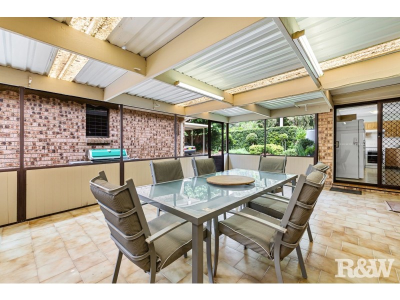 2 Camden Close, Point Clare NSW 2250
