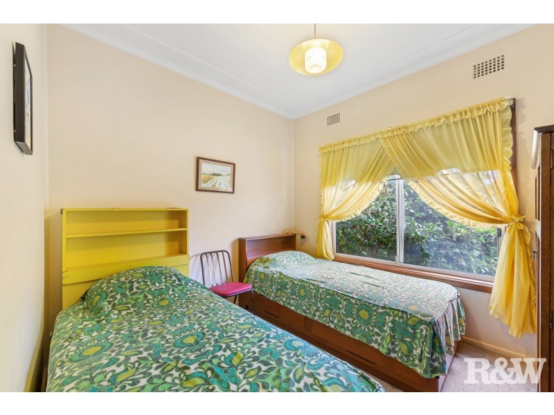 13 Florida Avenue, Woy Woy NSW 2256