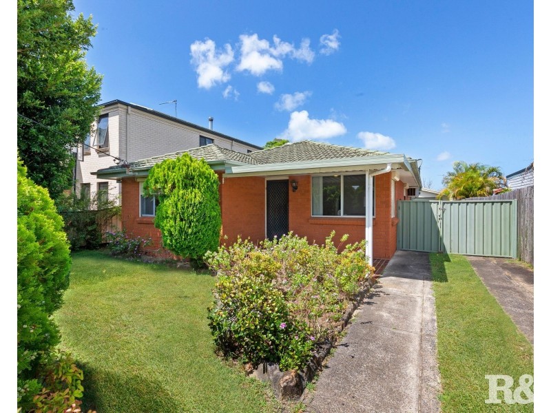 6 Alexandra Street, Umina Beach NSW 2257