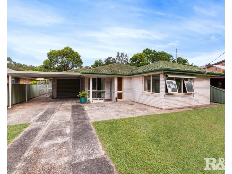 16 Everglades Cresent, Woy Woy NSW 2256
