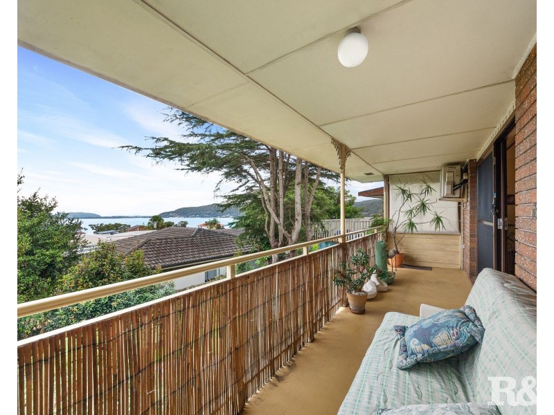1a Noonan  Point Ave, Point Clare NSW 2250