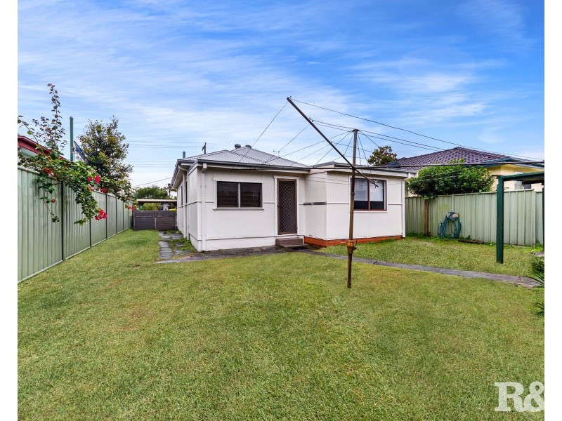 10 Fairview Street, Woy Woy NSW 2256