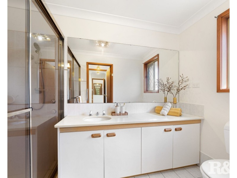 27 Stratford Park Dr, Terrigal NSW 2260