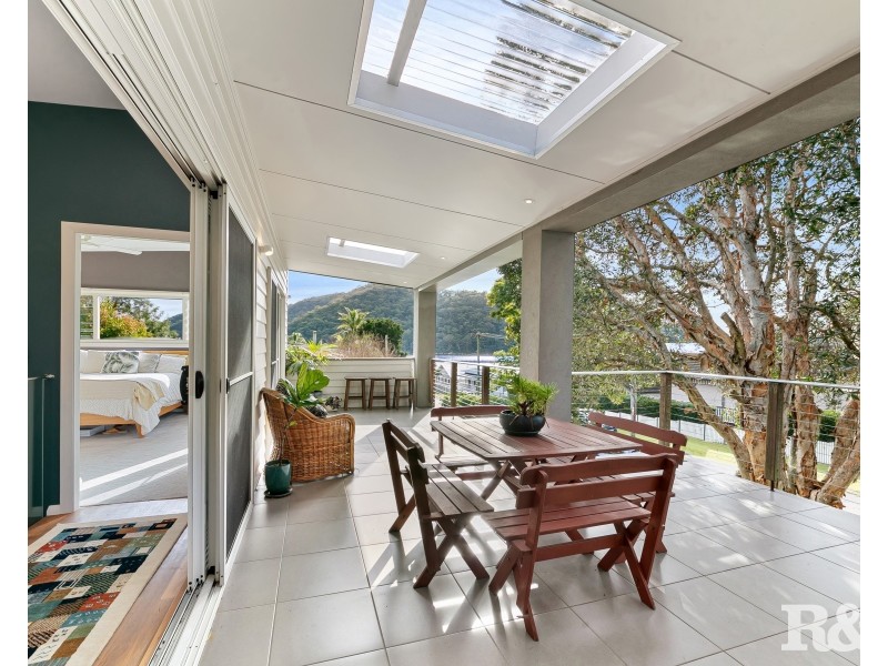 4 Bassan Street, Woy Woy Bay NSW 2256