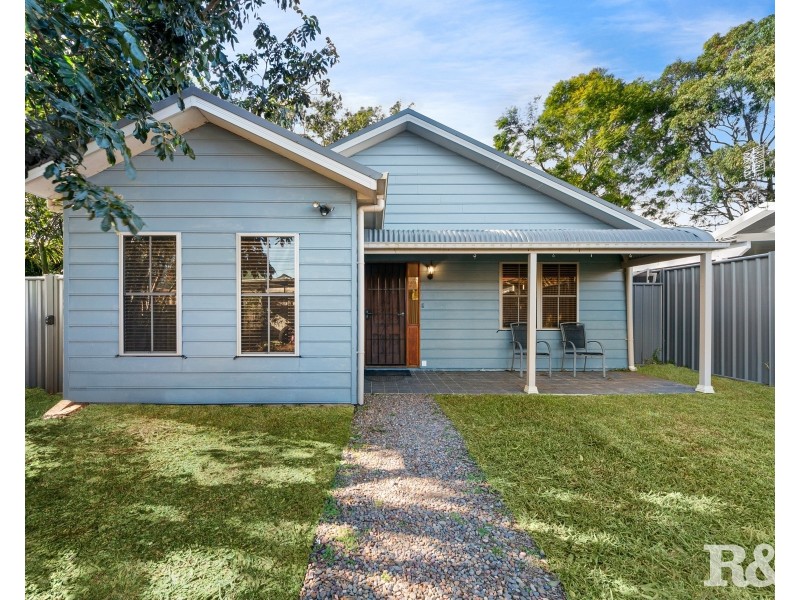 10 Trafalgar Avenue, Woy Woy NSW 2256