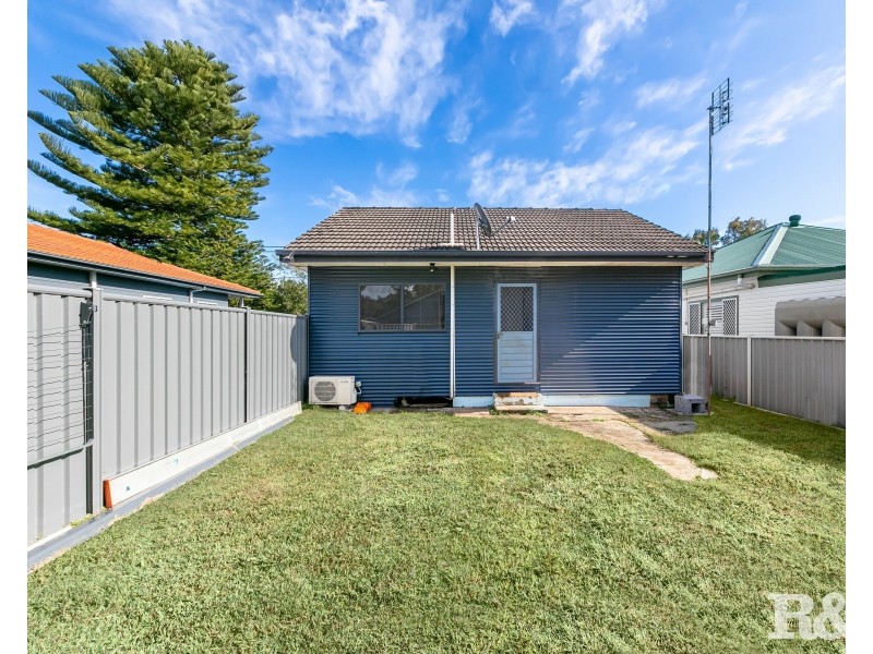 10 Trafalgar Avenue, Woy Woy NSW 2256