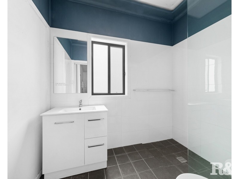 10 Trafalgar Avenue, Woy Woy NSW 2256