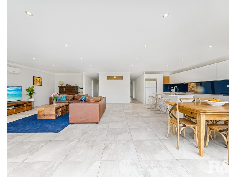 84 Gallipoli Avenue, Umina Beach NSW 2257