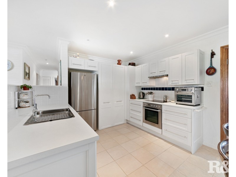 19 Priestley Parade, Point Clare NSW 2250