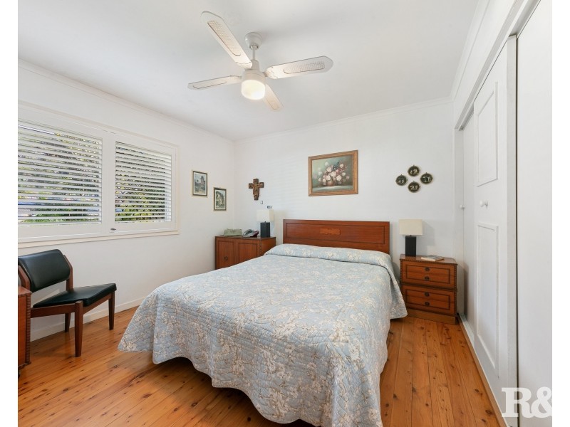 19 Priestley Parade, Point Clare NSW 2250