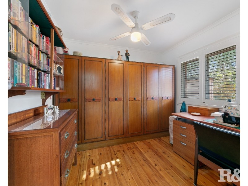 19 Priestley Parade, Point Clare NSW 2250