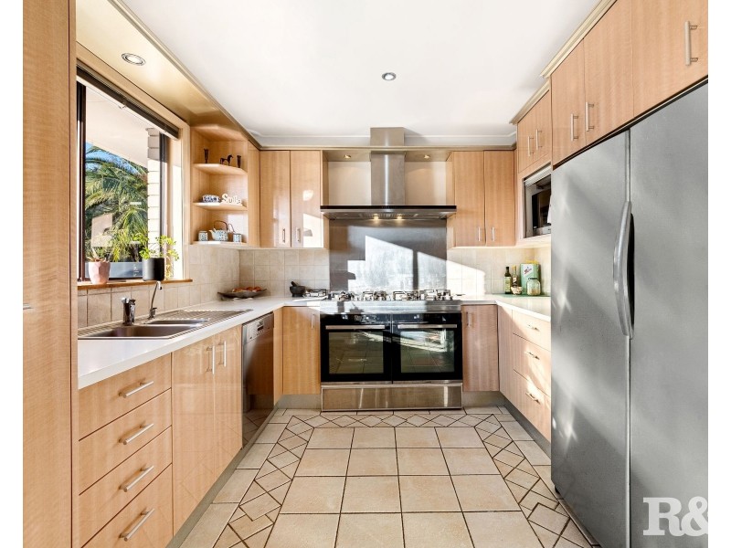 40 Matthews Parade, Point Clare NSW 2250