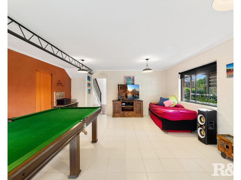 40 Matthews Parade, Point Clare NSW 2250