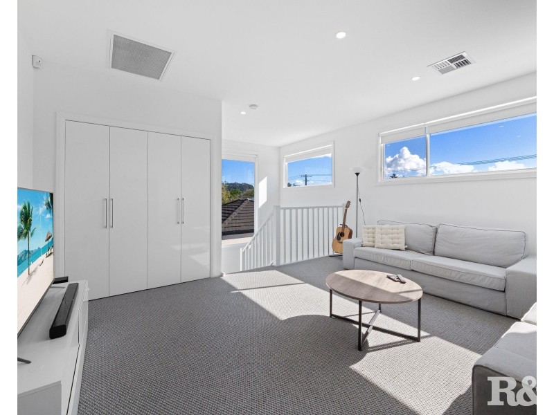28 Cambridge Street, Umina Beach NSW 2257