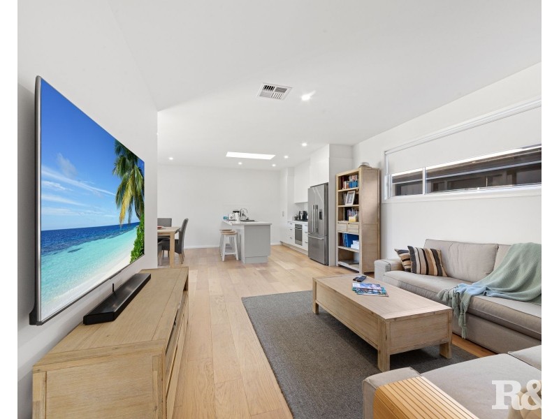 28 Cambridge Street, Umina Beach NSW 2257