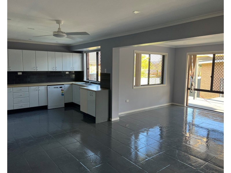 17 Strand Avenue, Narara NSW 2250