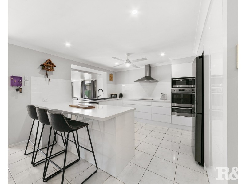 99 Mackenzie Avenue, Woy Woy NSW 2256