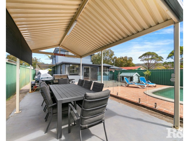 99 Mackenzie Avenue, Woy Woy NSW 2256