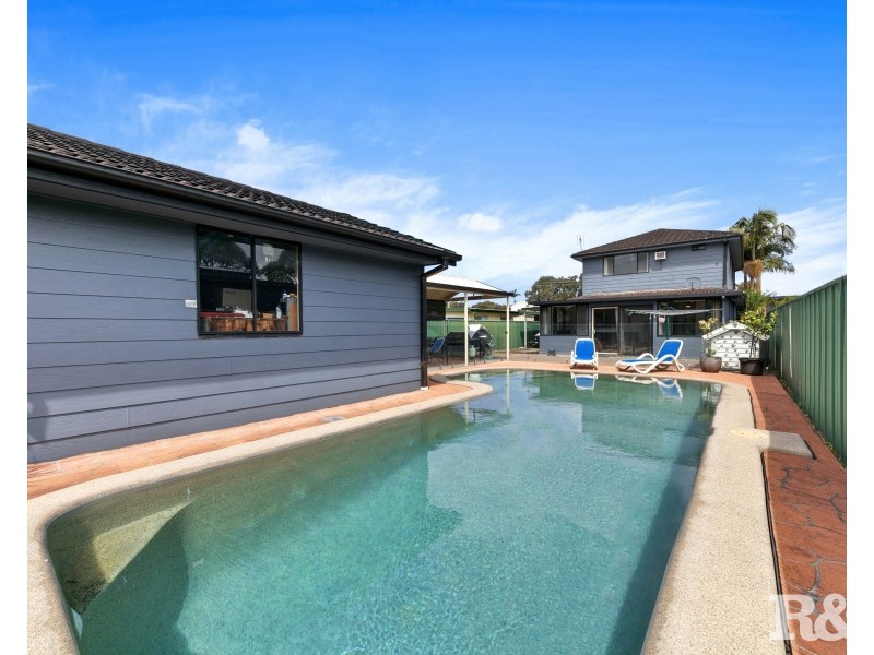 99 Mackenzie Avenue, Woy Woy NSW 2256