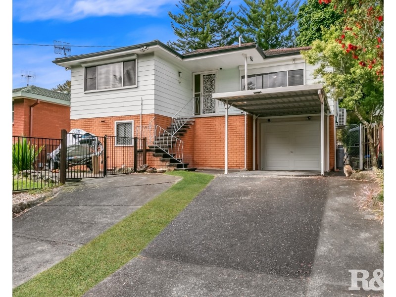 28 Blue Waters Parade, Tascott NSW 2250