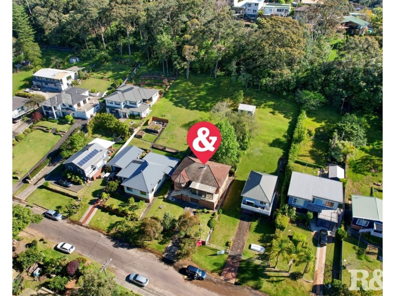 11 Scott Street, Point Clare NSW 2250